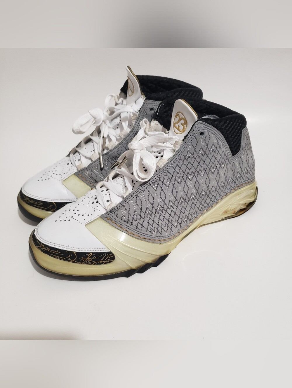 Nike Air Jordan XX3 23 White Stealth 2008 Mens 9.5 Womens 11 318376-102 Gold....